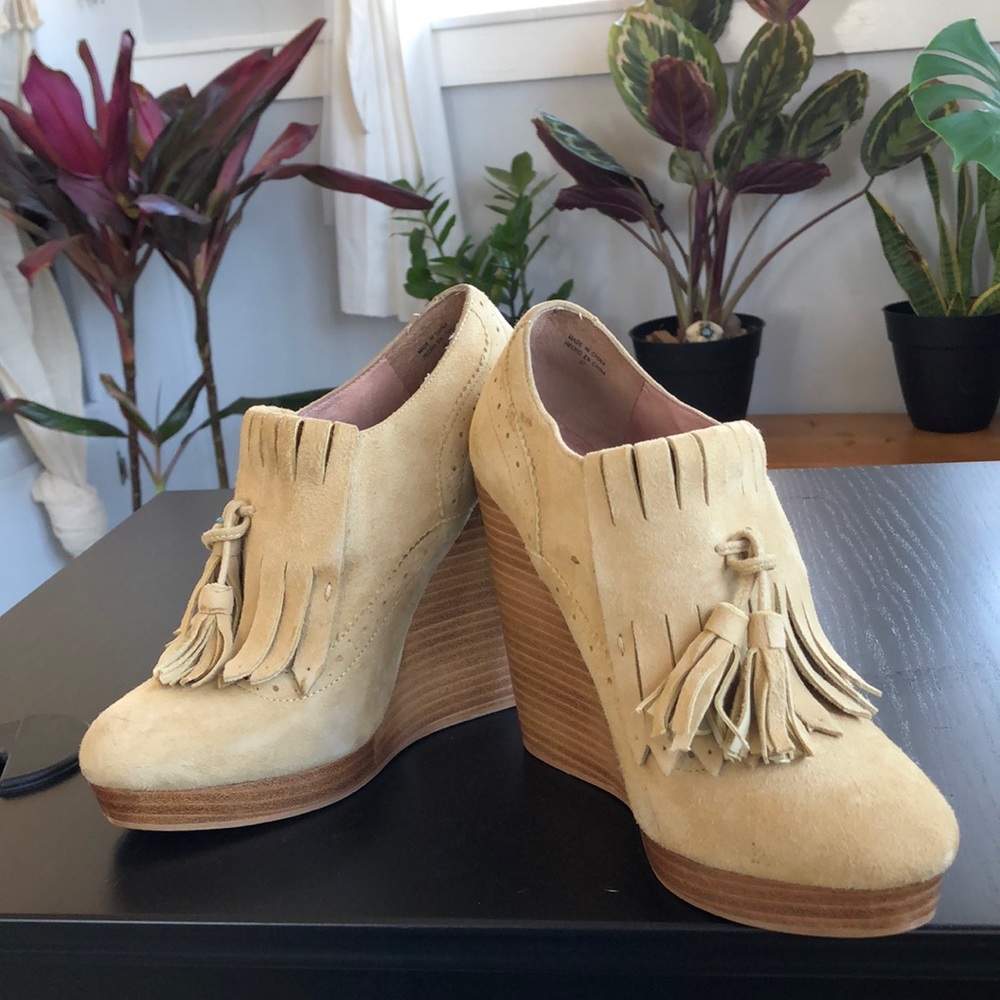 Aldo Suede wedges